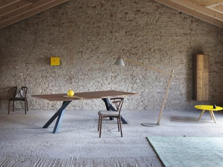 Miniforms Gustave Table