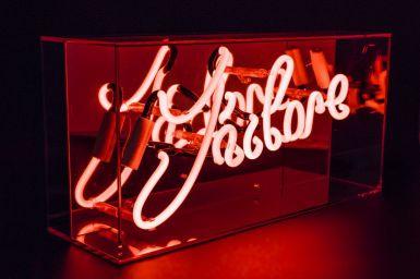 Neon Plexi Box J Adore
